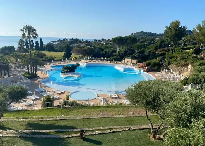 Daire Saint-raphael- Vue Et Massif De L'esterel *