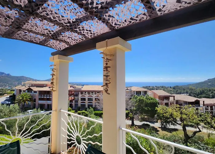 Saint-raphael- Vue Et Massif De L'esterel Apartmán *