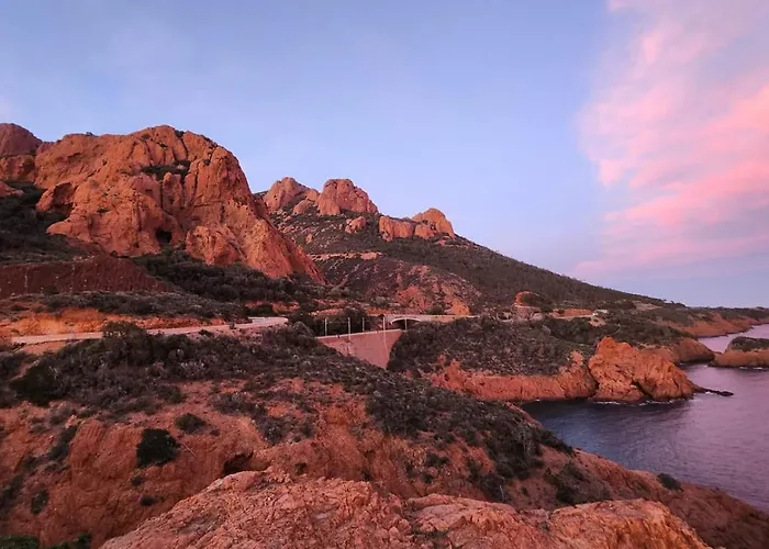 Saint-raphael- Vue Et Massif De L'esterel Daire
