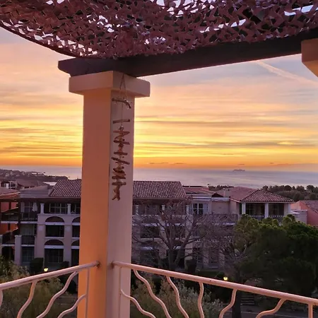 Appartement Saint-raphael- Vue Et Massif De L'esterel *