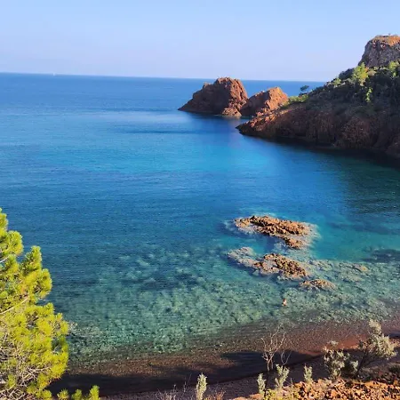 Saint-raphael- Vue Et Massif De L'esterel Saint-Raphael (Var)
