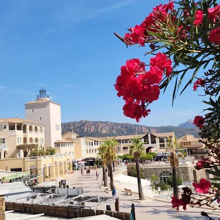 Saint-raphael- Vue Et Massif De L'esterel Saint-Raphaël